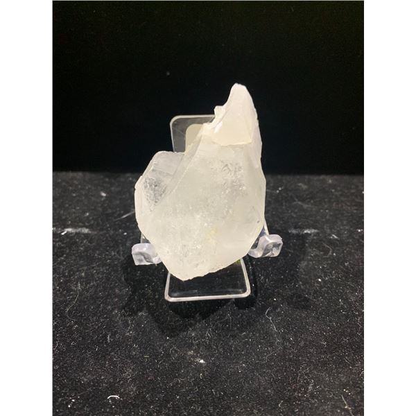 CLEAR QUARTZ ROUGH RETAIL $280