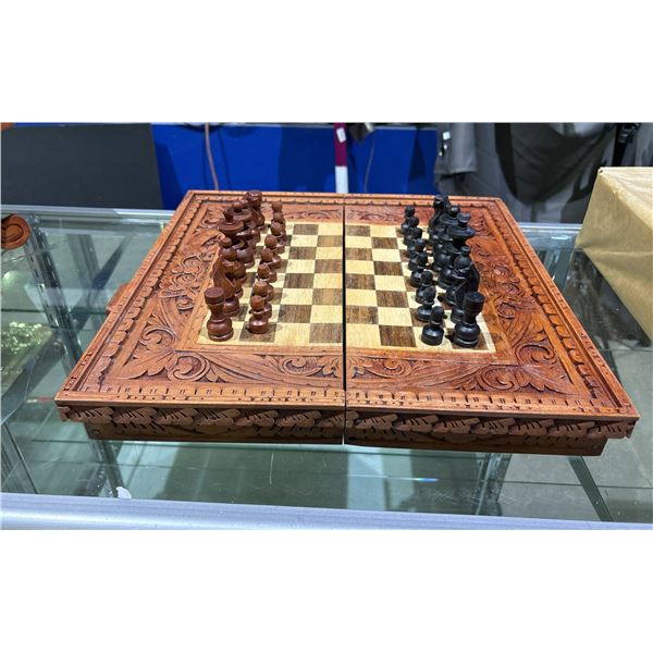 100% HAND CARVED CHESS SET IMPORTED FROM BALI 15.5"