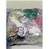 Image 3 : 2 BAGS OF ASSORTED COSTUME JEWELRY