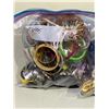 Image 5 : 2 BAGS OF ASSORTED COSTUME JEWELRY
