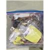 Image 5 : 2 BAGS OF ASSORTED COSTUME JEWELRY