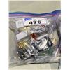 Image 3 : 2 BAGS OF ASSORTED COSTUME JEWELRY
