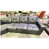 Image 2 : 4-PC LEATHER SECTIONAL SOFA
