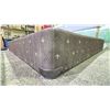 Image 2 : STEARNS & FOSTER QUEEN SIZE BOX SPRING