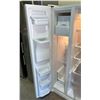 Image 3 : FRIGIDAIRE SIDE BY SIDE FRIDGE/ FREEZER WITH WATER AND ICE DISPENSER