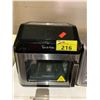 Image 2 : SUR LA TABLE MULTIFUNCTIONAL AIR FRYER OVEN AND BLACK AND DECKER TOASTER OVEN