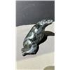 Image 2 : SOAPSTONE CARVING SMALL SEAL *BROKEN TAIL*
