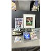 Image 2 : LOT OF ASSORTED SPORTS COLLECTABLES INCLUDING; BLUEJAYS PINS, FRAMED BASEBALL PHOTO AND MORE