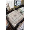 Image 2 : PALLET OF TILE