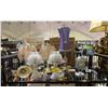 Image 1 : SHELF OF ASSORTED LAMPS