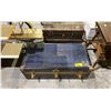 Image 2 : VINTAGE CHEST