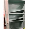 Image 2 : Metal cabinet