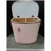 Image 3 : vintage laundry hamper