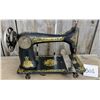 Image 6 : 1900's Singer sewing machine