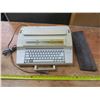 Image 1 : AEG electric typewriter