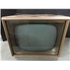 Image 1 : 20" vintage television no brand name markings
