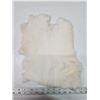 Image 3 : White rabbit fur pelt - 14.5" long