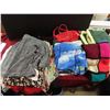 Image 1 : blankets and XXL womens clothes lot