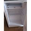 Image 2 : hamilton beach energy star mini fridge like new shape