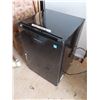 Image 4 : hamilton beach energy star mini fridge like new shape