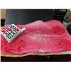 Image 4 : tote of womans clothes beautiful pink blanket