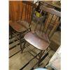 Image 2 : pair of vintage wooden chairs