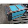 Image 4 : vintage trunk - 34"x17"x18.5"