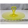 Image 2 : Vaseline Uranium glass, handled serving dish