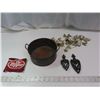 Image 1 : copper tin pot with dr pepper cut out , lot of bells