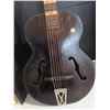 Image 2 : Vintage archtop guitar 1940"