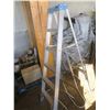 Image 2 : 6ft aluminum ladder and ladder stabilizers