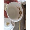 Image 4 : 32 piece golden medallion dish set misc tumblers