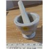 Image 1 : Marble mortar and pestle