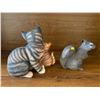 Image 2 : Plastic Cat 10T And Wooden Squirrel Statues 8T