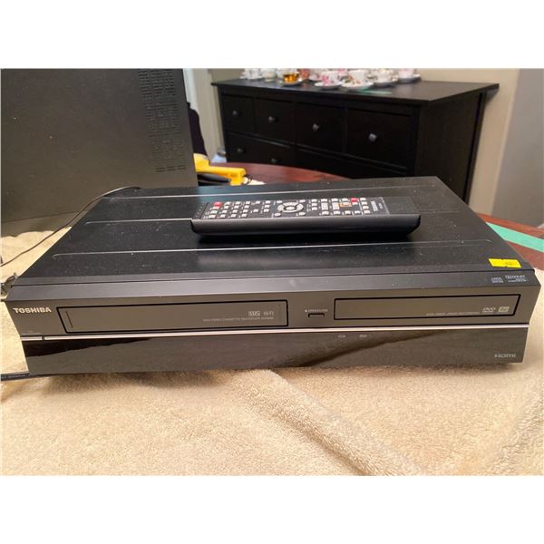 Toshiba DVD Video Cassette Recorder MO:DVR630KC