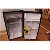 Image 4 : * Danby Bar Fridge - Untested - Unused