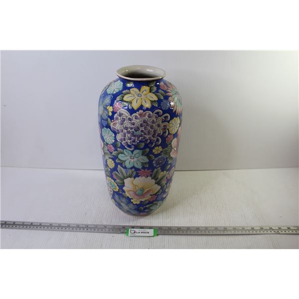 Large Urn / Vase - Flower Pattern