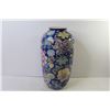 Image 5 : Large Urn / Vase - Flower Pattern