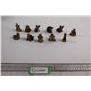 Image 1 : (11) Red Rose Wade Figurines