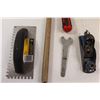 Image 2 : Universal Repair Contractor, Notched Floor Trowel, Assorted Tools