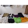Image 8 : Various Clothing Items - Pants (sizes 30,8,9), Blouses