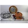 Image 1 : Harry Potter Game, Bulova Wall Clock, Metal Rack