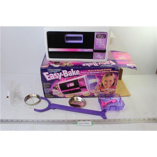 Easy-Bake Oven - Oven & Snack Center