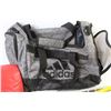 Image 2 : Adidas Tote Bag, Everlast Boxing Gloves, Plastic Baskets, Tent Pegs, etc.