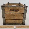 Image 3 : SILVERWOODS DAIRY BOTTLE CRATE - CANADA CASE CO. 