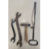 Image 2 : LOT OF 4 - RAILROAD TOOLS - INCL CPR, GTR & CNR