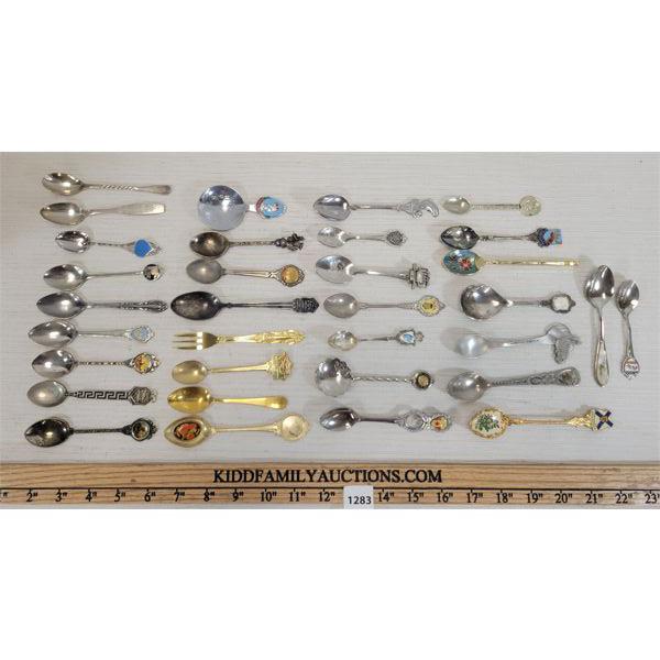 QTY OF SOUVENIR SPOONS - INCL KENTUCKY, NASHVILLE & CAPE COD, ETC.