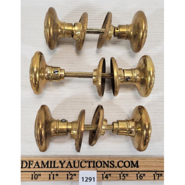 LOT OF 3 - BRASS HARDWARE - SARGEANT GOLD TONED DOOR KNOBS