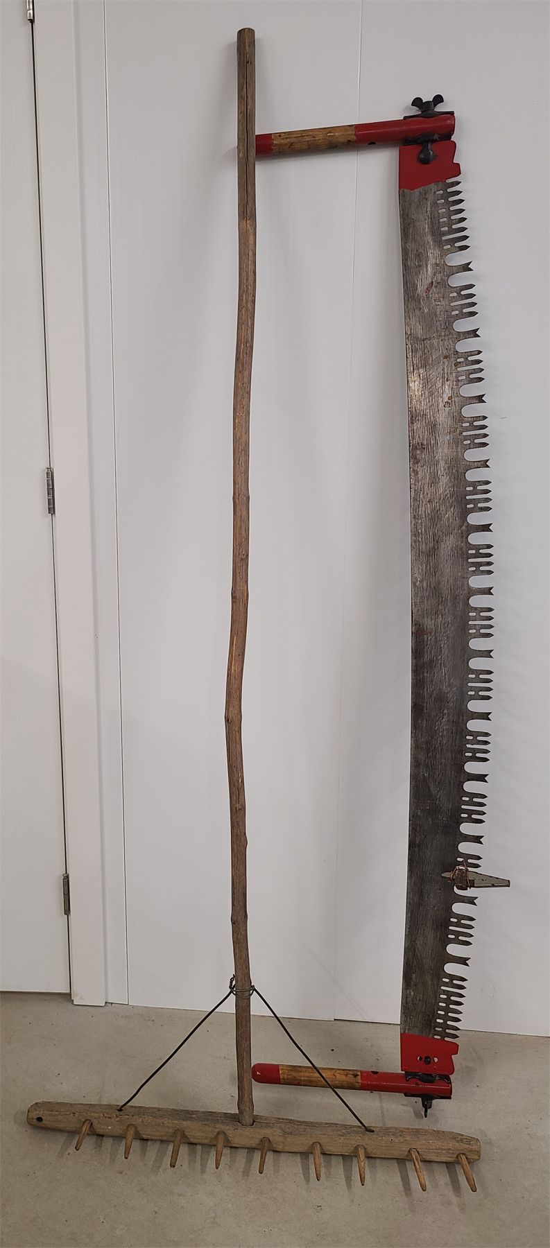 LOT OF 2 - HAND RACK & 2 PERSON HANDSAW - Kidd Family Auctions