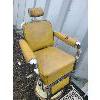 Image 2 : BELMONT UPHOLSTERED BARBERS CHAIR W/ FOOT REST 